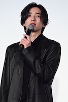 「君が最後に遺した歌」初日舞台挨拶に登壇した道枝駿佑