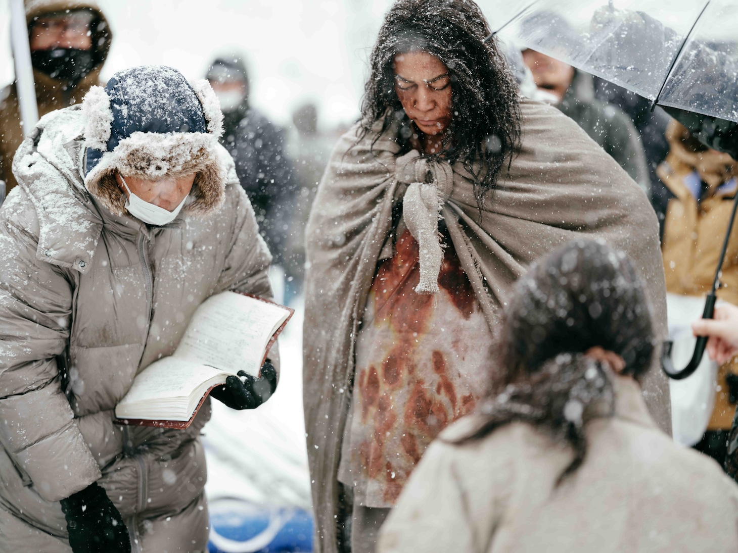 ドラマ「北方謙三 水滸伝」メイキングカットより、林冲役の亀梨和也