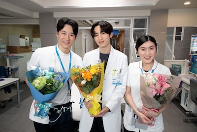 ドラマ「ヤンドク！」より、左から馬場徹、許豊凡（INI）、薄幸（納言）