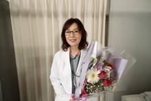 ドラマ「ヤンドク！」のクランクアップを迎えた大塚寧々