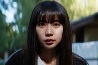 「見えない娘 THE INVISIBLES」より、近藤華演じる長女・星野風子