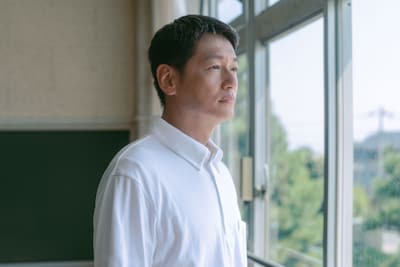 映画「トロフィー」より、井浦新演じるソヒの父・サンジュ