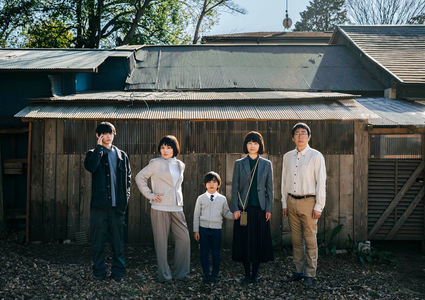 「あなたの息子ひき出します！」ティザービジュアル。左からのせりん、平野ノラ、小野光南翔、宮澤美保、大森南朋