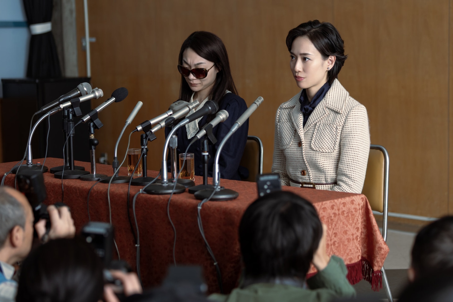 Netflixシリーズ「地獄に堕ちるわよ」場面写真