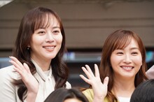 「タツキ先生は甘すぎる！」制作発表会見に出席した藤本美貴（右）、比嘉愛未（左）