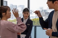 「〇〇なふたり」から「不動産屋の望月さん」編の場面写真