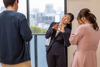 「〇〇なふたり」から「不動産屋の望月さん」編の場面写真