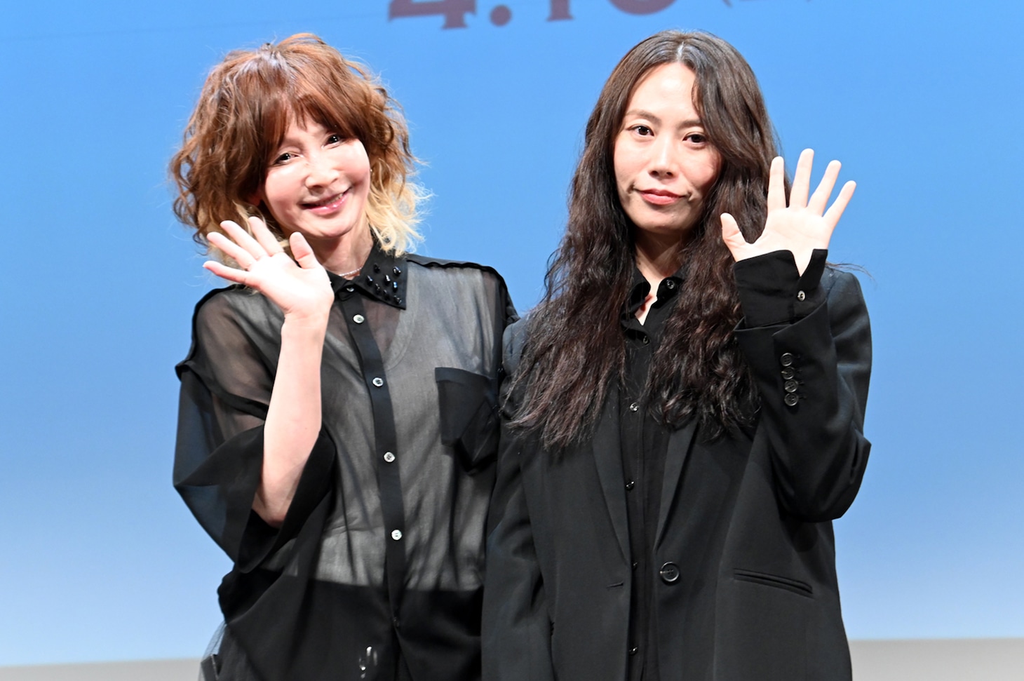 韓国映画「大丈夫、大丈夫、大丈夫！」試写会に登壇したYOU（左）とキム・へヨン（右）