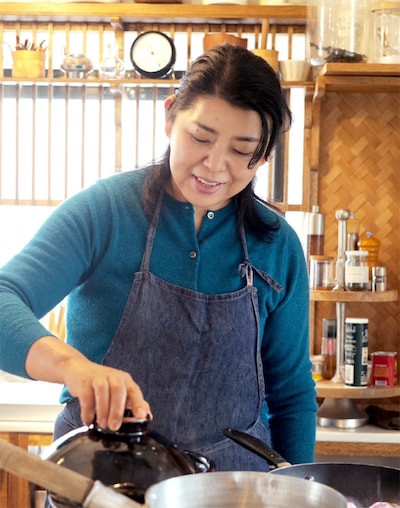 「かもめ食堂」に参加したフードスタイリスト・飯島奈美