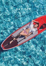 沢尻エリカが赤いサーフボードに横たわる、20年ぶり写真集の表紙カット解禁