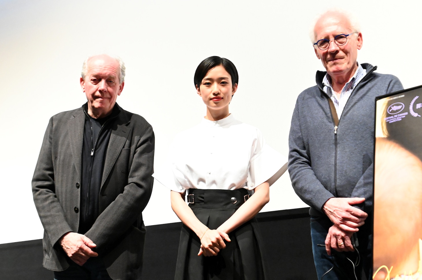 映画「そして彼女たちは」公開記念舞台挨拶の様子。左からリュック・ダルデンヌ、河合優実、ジャン＝ピエール・ダルデンヌ