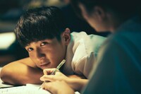 台湾映画「赤い糸 輪廻のひみつ」より、クー・チェンド（柯震東）演じるシャオルン（孝綸）