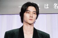 「月夜行路 －答えは名作の中に－」制作発表会見に出席した栁俊太郎