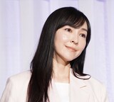 「月夜行路 －答えは名作の中に－」制作発表会見に出席した麻生久美子