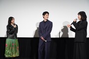 「90メートル」公開記念舞台挨拶の様子。左から西野七瀬、山時聡真、菅野美穂