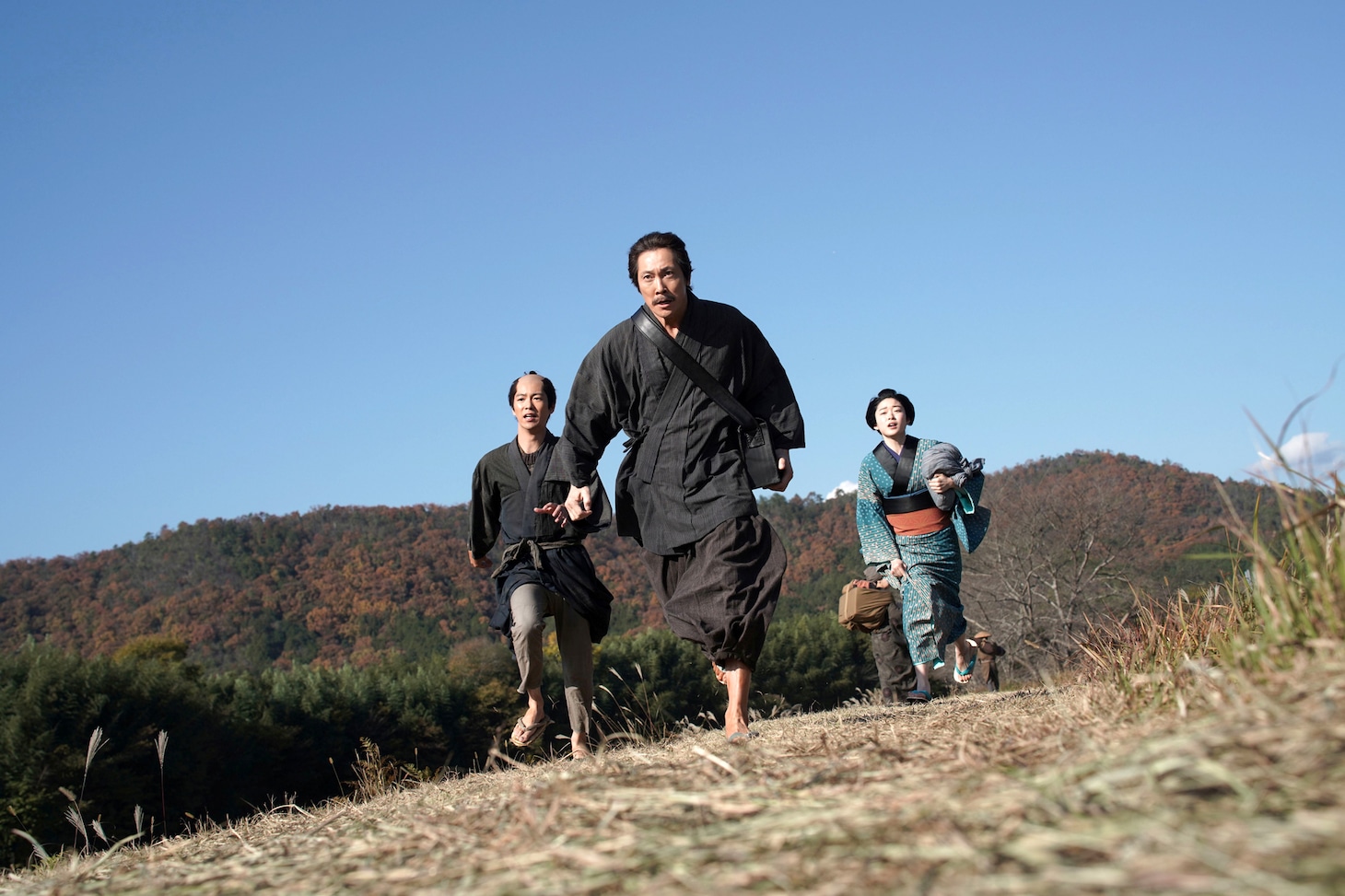 医療時代劇「幕末ヒポクラテスたち」新場面写真より、佐々木蔵之介演じる大倉太吉（中央）