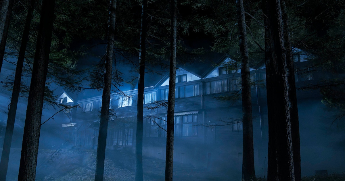 狂気の洋館パワースポットを陽気に案内、賀来賢人が手がける映画「Never After Dark」新映像