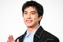 映画「シンシン アンド ザ マウス／SINSIN AND THE MOUSE」のプレミア上映会に登壇したツェン・ジンホア（曾敬驊）