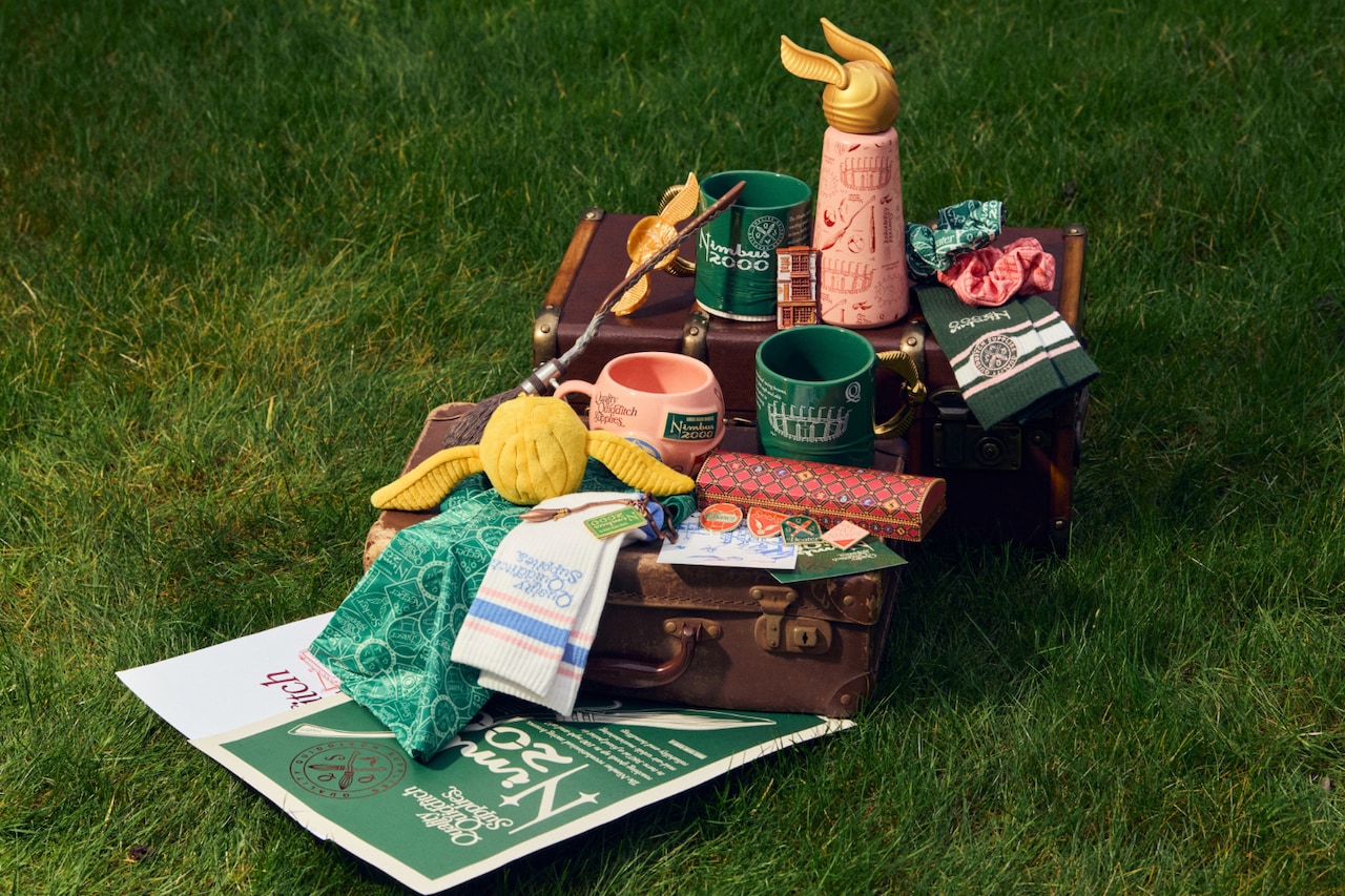 「ハリー・ポッター」シリーズに登場する「高級クィディッチ用具店」をテーマにしたグッズ「クィディッチコレクション」のビジュアル