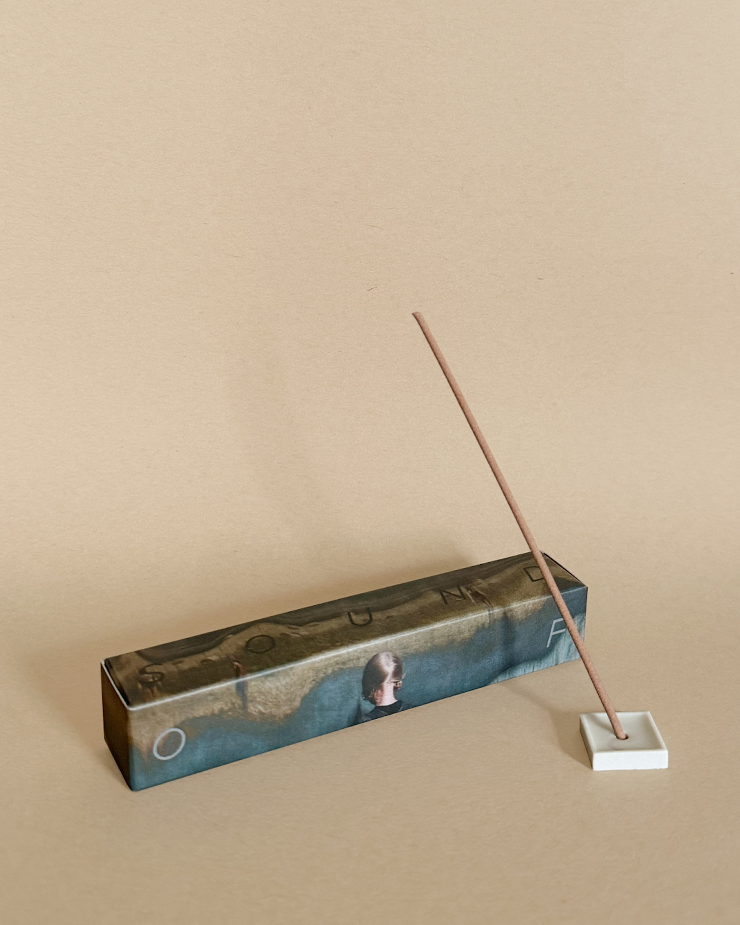 インスパイアドインセンス「FOUR ERA , FOUR GIRL」（30本入り、税込2750円）