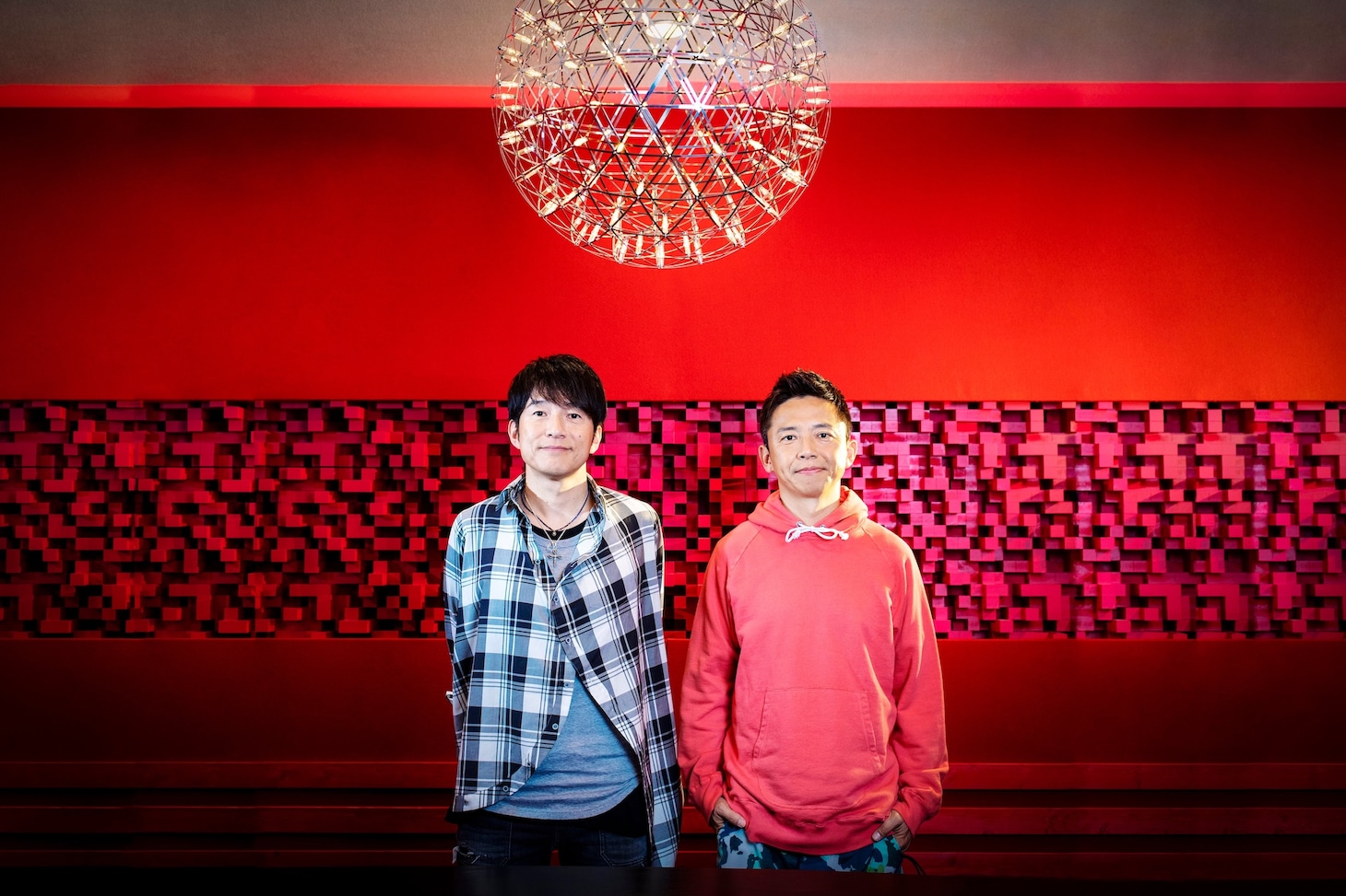 テーマ曲「勝利の笑みを 君と ～日本サッカーのために～」を担当するウカスカジー