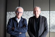 映画「そして彼女たちは」合同取材会に出席したジャン＝ピエール・ダルデンヌ（左）とリュック・ダルデンヌ（右）