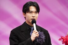 ドラマ「惡の華」記者会見に出席した鈴木福