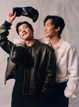 「ブラッドハウンド」シリーズで共演するウ・ドファン（左）とイ・サンイ（右）