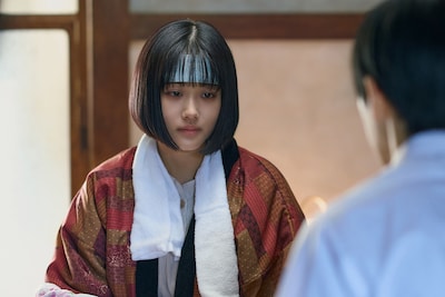 ドラマ「るなしい」より、原菜乃華演じる郷田るな