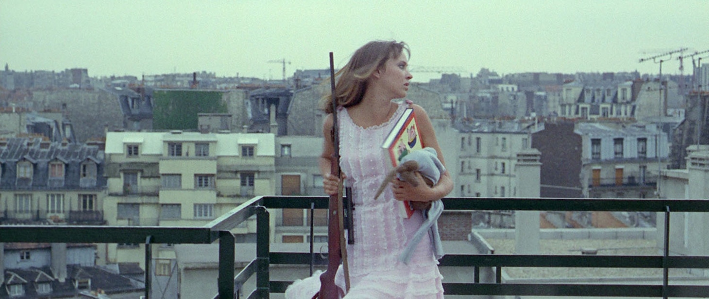 映画「気狂いピエロ」場面写真