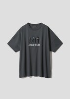 グラニフ「スター・ウォーズ」コレクションより、Tシャツ（4900円）