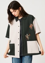 グラニフから「スター・ウォーズ」の新アイテム登場、ヨーダの耳付きフードパーカーなど