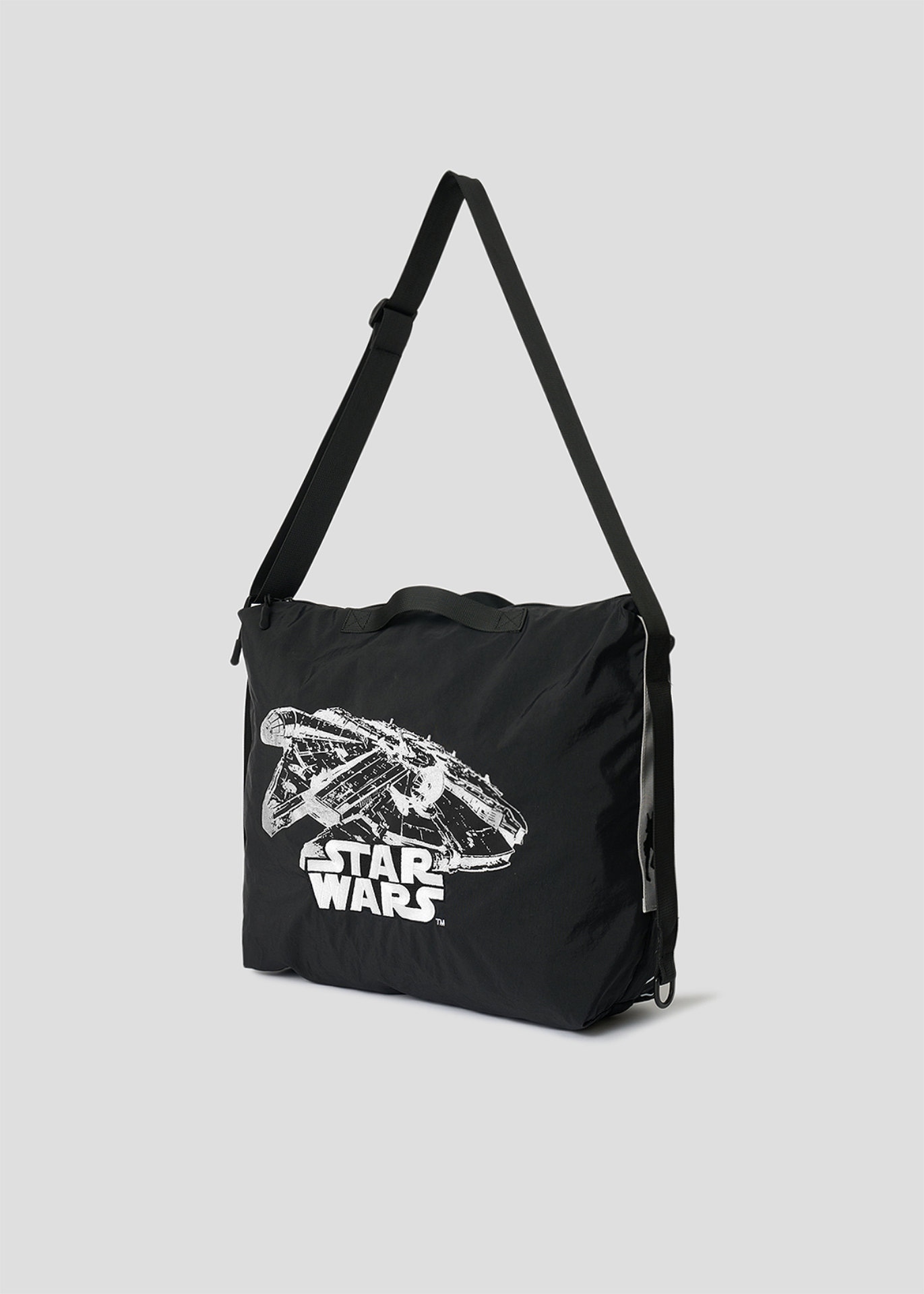 グラニフ「スター・ウォーズ」コレクションより、バッグ（4900円）