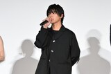 映画「炎かがよへ」初日舞台挨拶に登壇した荒木飛羽