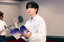 アニメーション映画「どこよりも遠い場所にいる君へ」のアフレコに臨む石橋陽彩