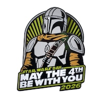 「スター・ウォーズ」関連コレクション「STAR WARS」より、ピンバッジ（マンダロリアン / 税込1800円）