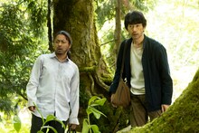 竹野内豊と山田孝之が女たちに監禁される…「唄う六人の女」Netflixで配信