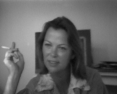 「美しく、黙りなさい」に出演したルイーズ・フレッチャー ©Sois belle et tais-toi ! / Delphine Seyrig, 1976 / Centre audiovisuel Simone de
Beauvoir