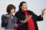映画「炎上」初日舞台挨拶に登壇した森七菜（左）、一ノ瀬ワタル（右）