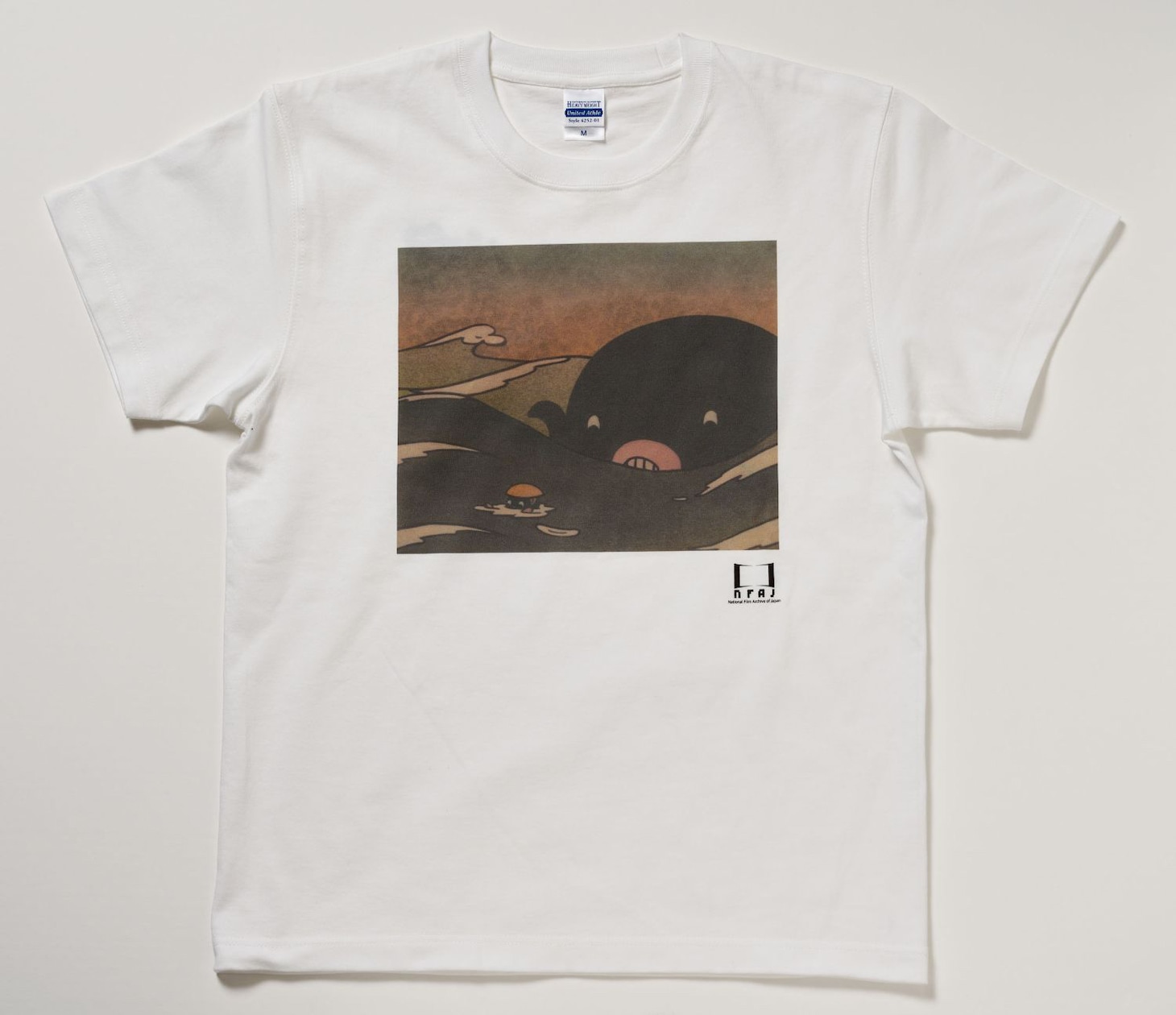 「沼の大将」Tシャツ表面（通常価格税込4400円、特別価格税込4000円）