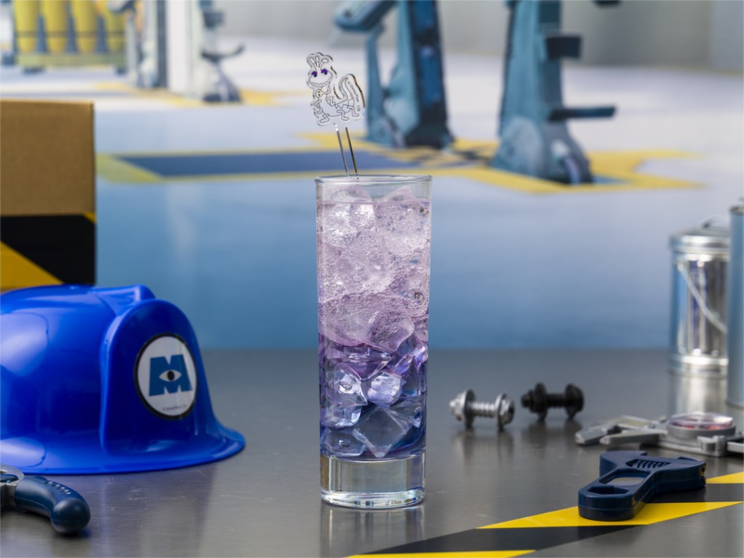 ＜ランドール＞ブルーティーソーダ（税込990円）