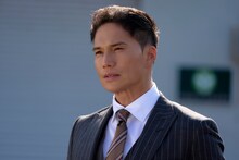 映画「正直不動産」より、桐山貴久（市原隼人）