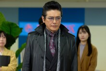 映画「正直不動産」より、鵤聖人（高橋克典）