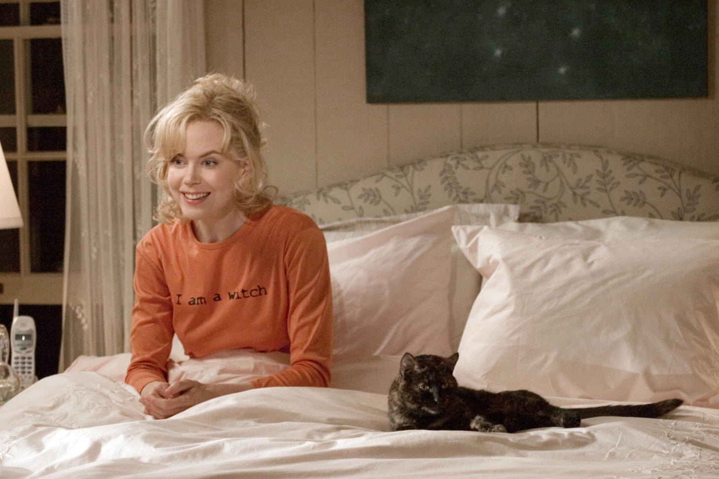 映画「奥さまは魔女」場面写真