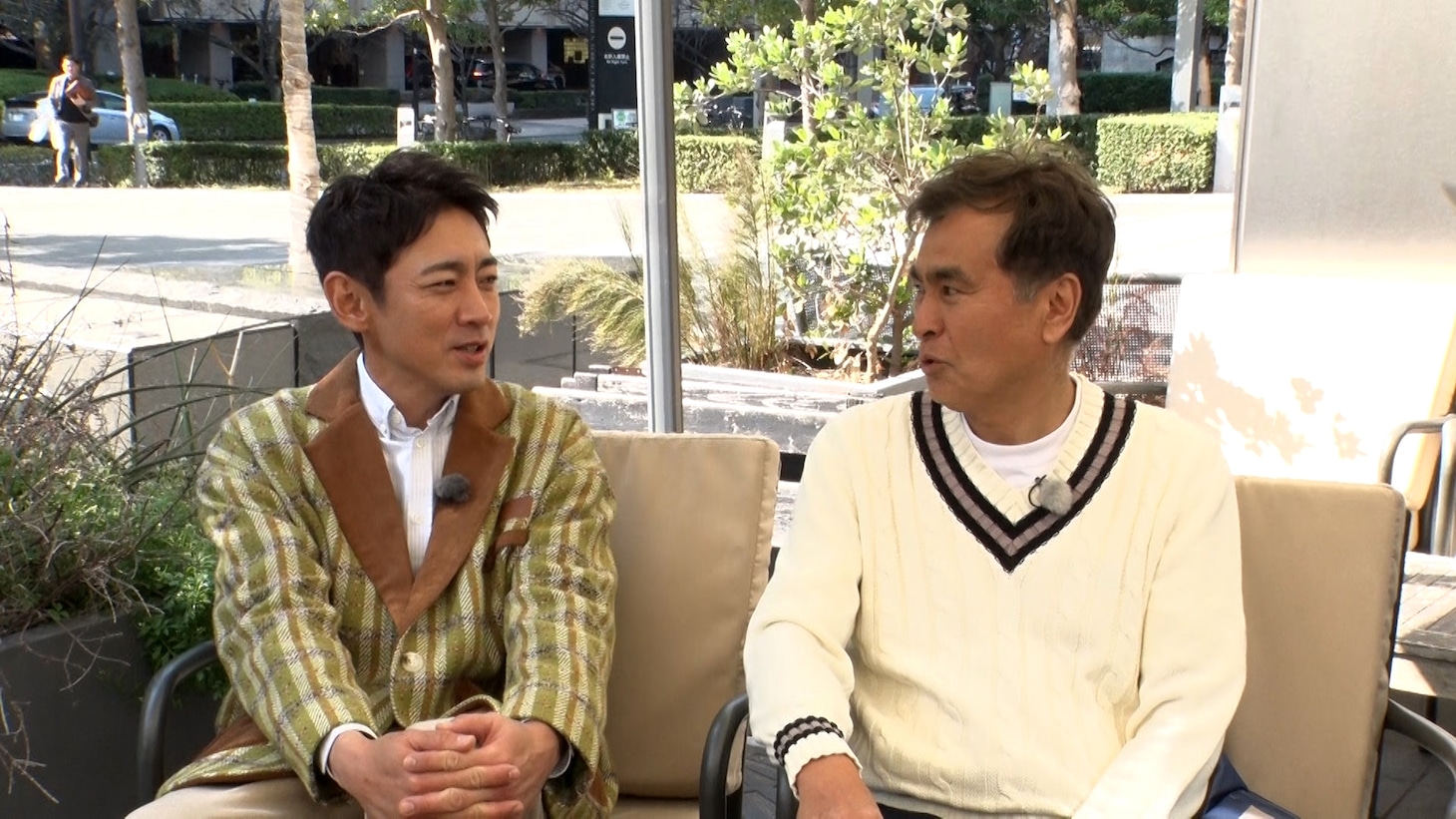 「火曜の良純孝太郎 2時間SP」のMCを務める小泉孝太郎（左）と石原良純（右）