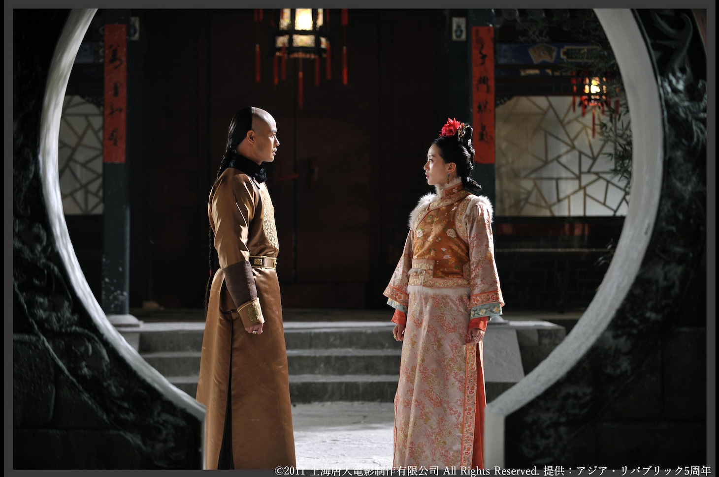 中国ドラマ「宮廷女官 若曦（じゃくぎ）」場面写真。トン・ホァ（桐華）の小説「歩歩驚心」をリー・クォックリー（李国立）がドラマ化した