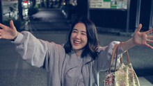 首藤凜の監督作「親切がやって来る」より、筒井真理子演じる朝子