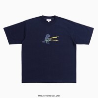 メカゴジラ Tシャツ（税込1万6500円 / ネイビー）LACOSTE 新宿店限定