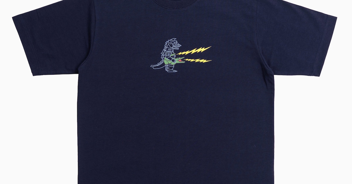 メカゴジラ Tシャツ（税込1万6500円 / ネイビー）LACOSTE 新宿店限定 