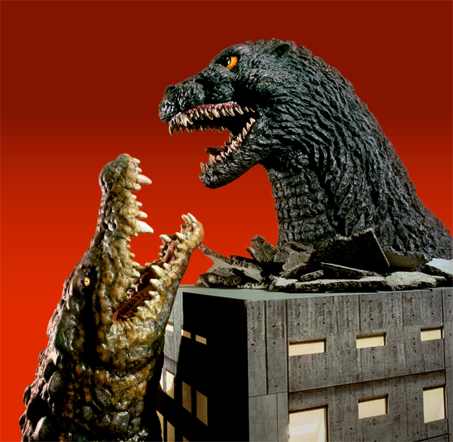 ゴジラ×ラコステの第2弾アイテム発売、新宿の“ゴジラヘッド”やメカゴジラが登場